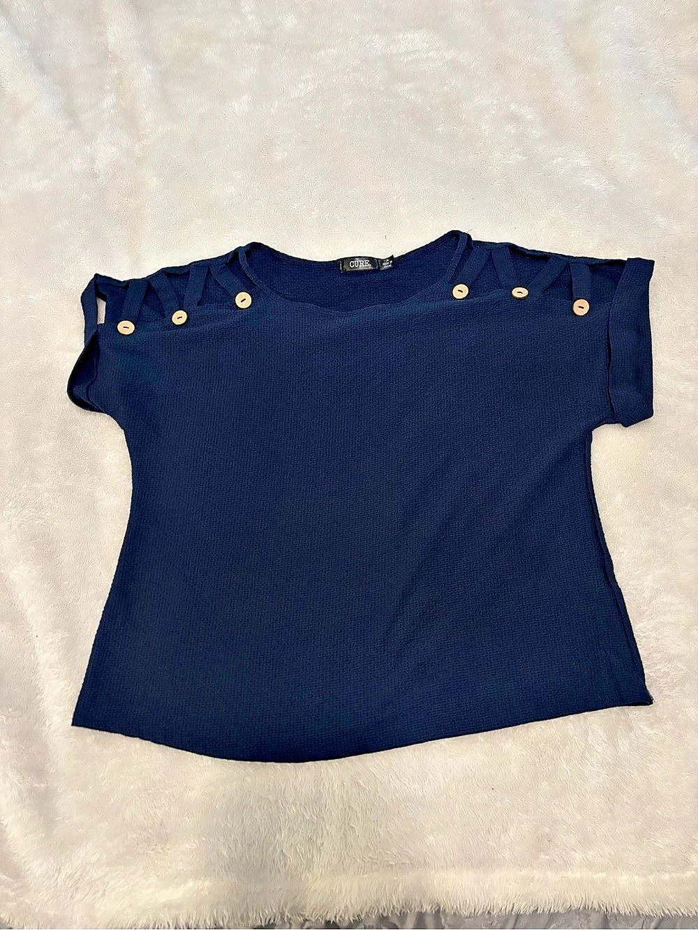 CURE. Short Sleeve Snap Shoulder Top in Blue Size Medium Like New